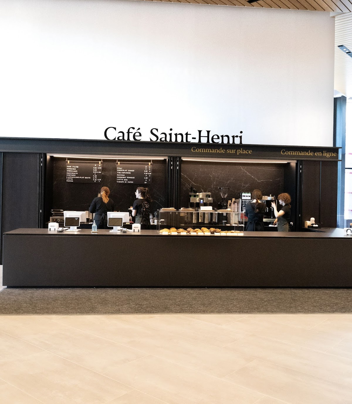 Café Saint-Henri interior