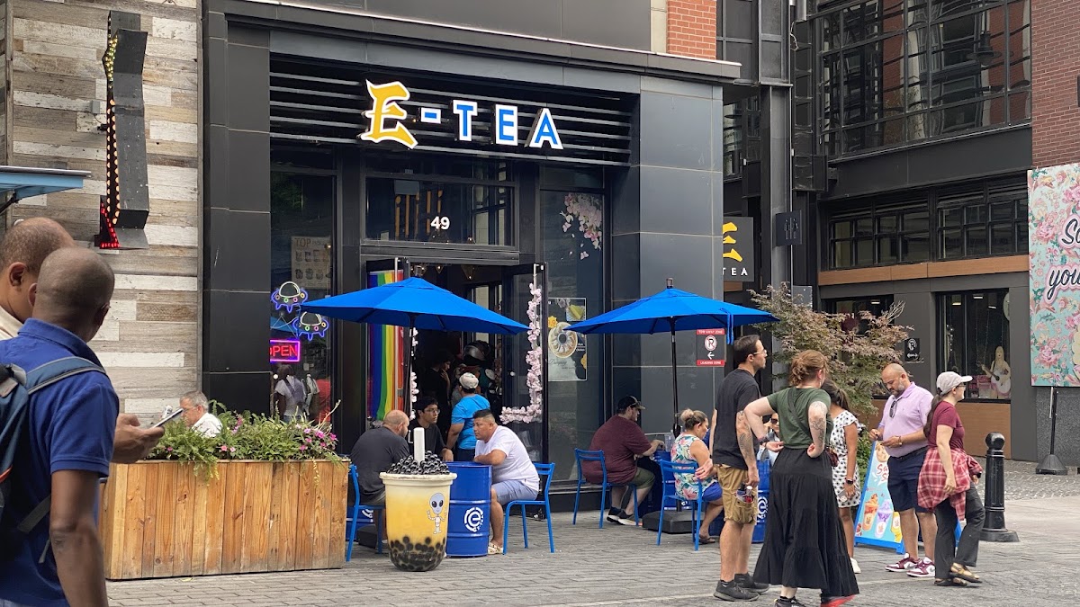 E-Tea interior