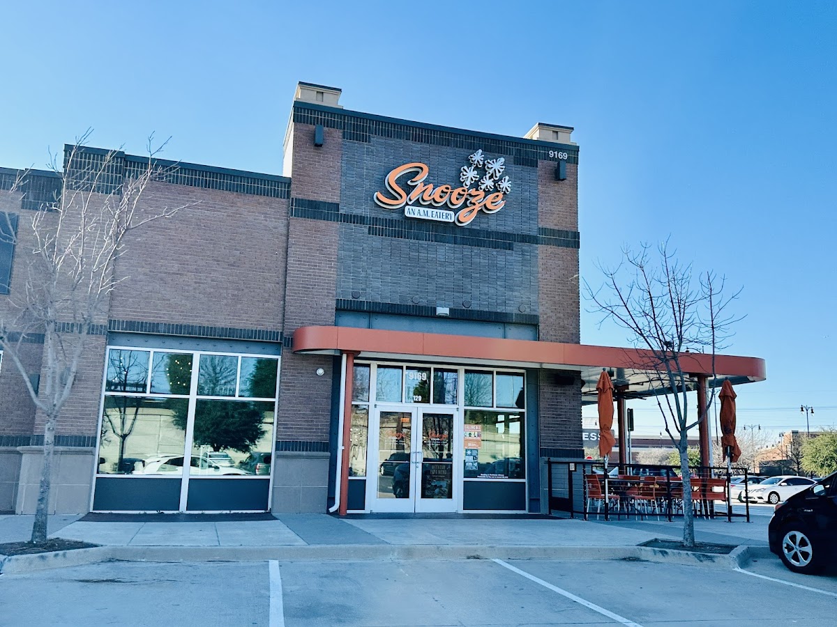 Snooze, an A.M. Eatery interior