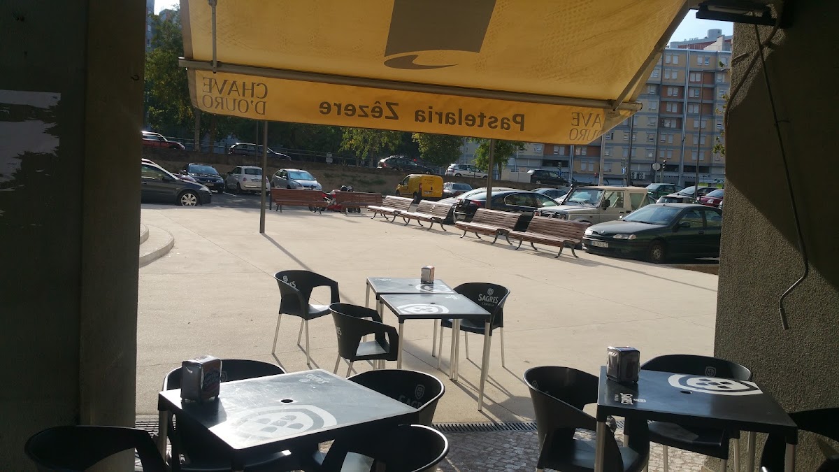 Pastelaria Zêzere interior