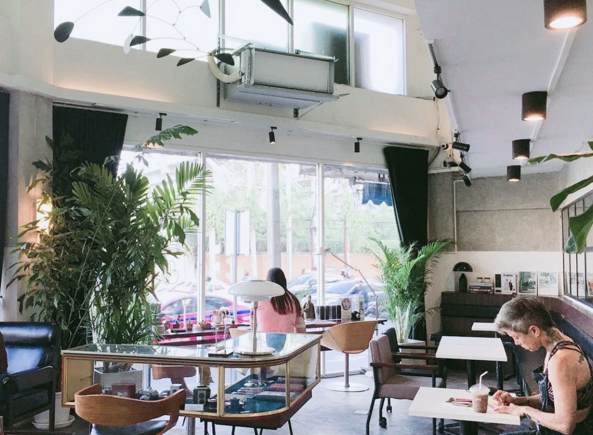 Grey Ray Cafe and More interior