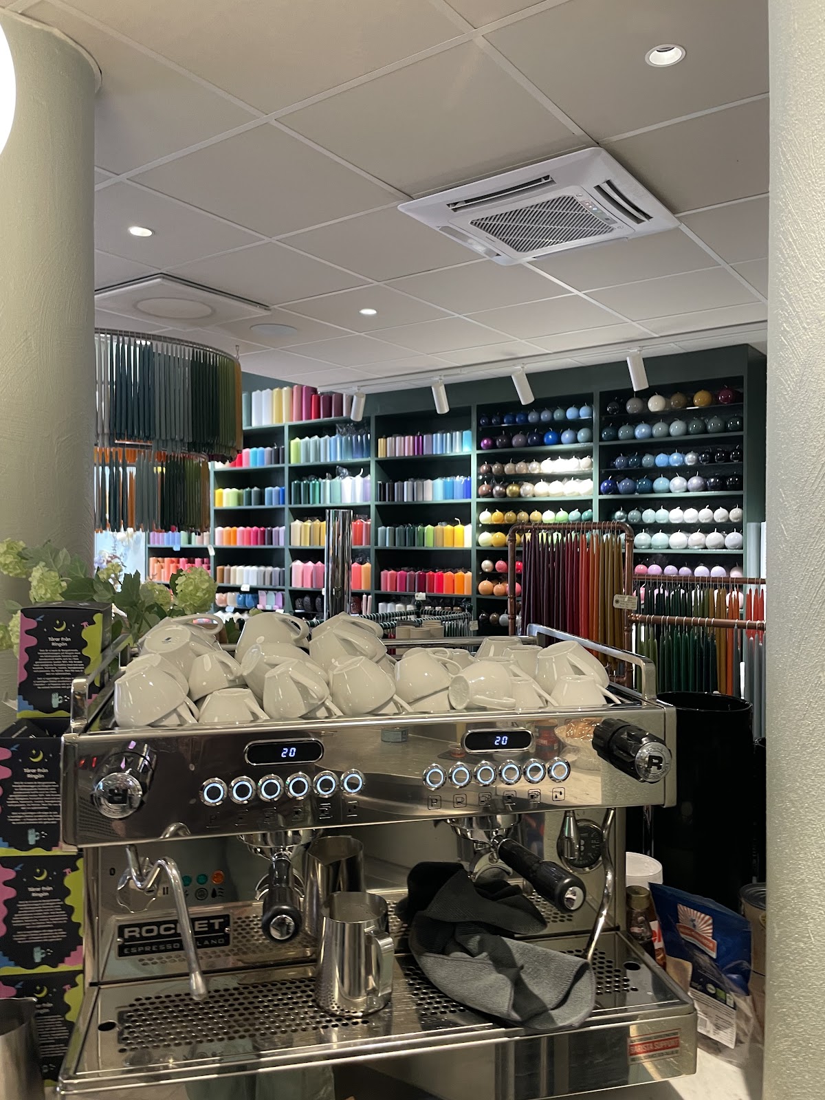 Lola's Café interior