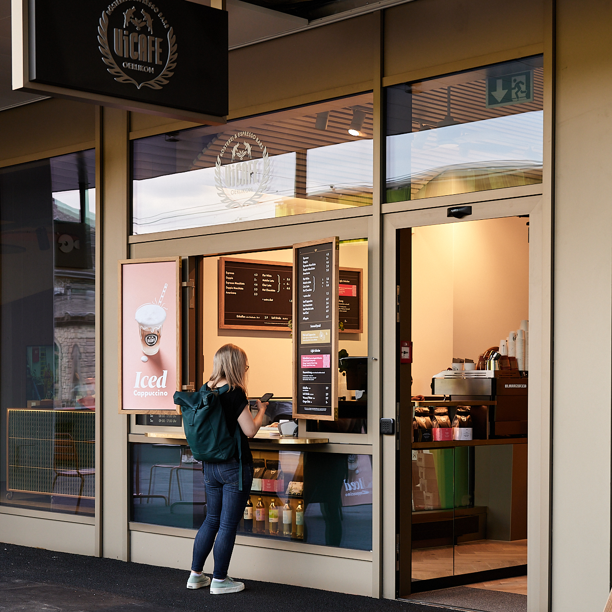ViCAFE Oerlikon interior