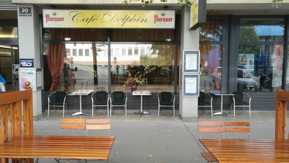 Café Delphin interior