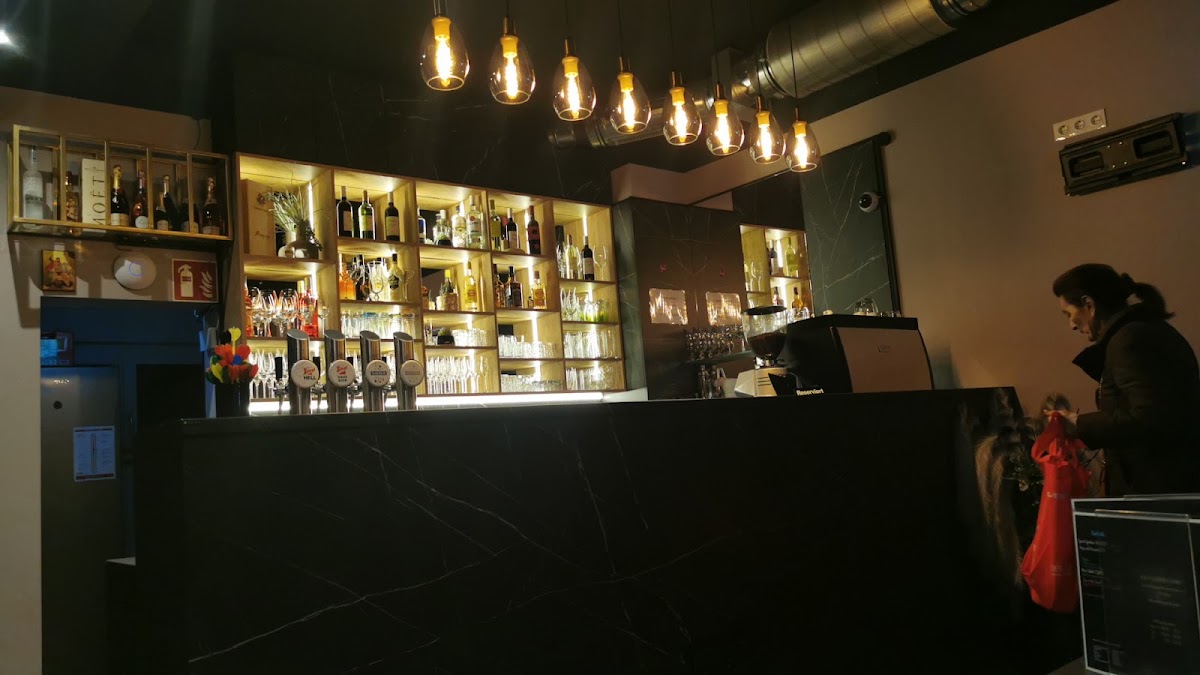 Photo of Cafe Legend4