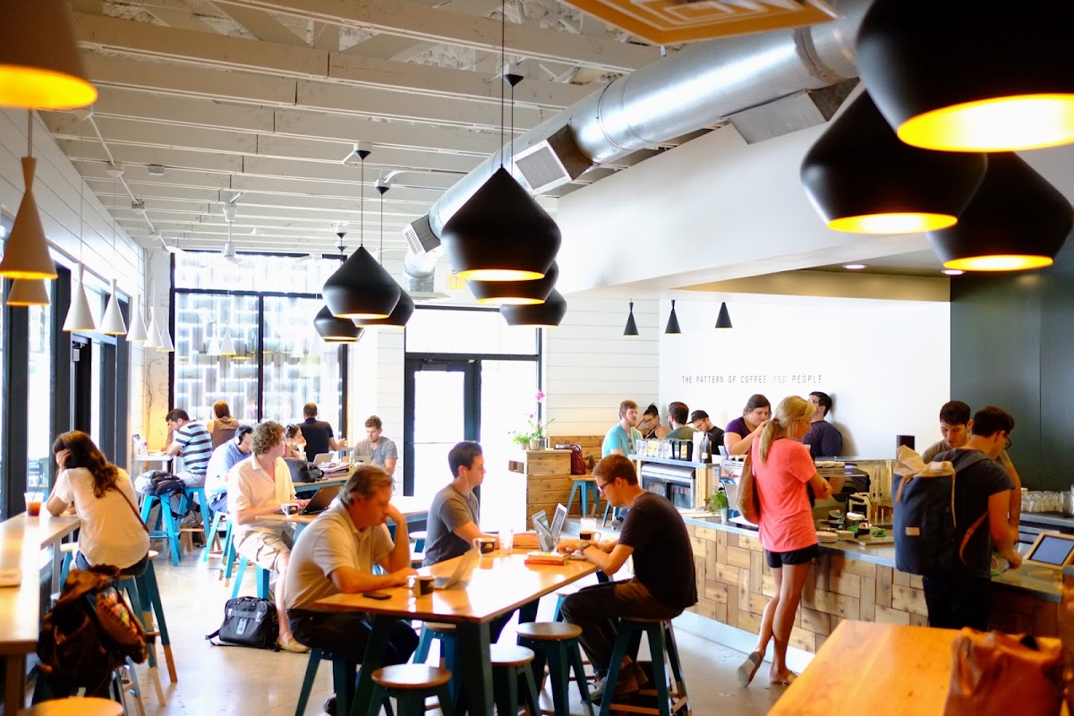 Houndstooth Coffee interior
