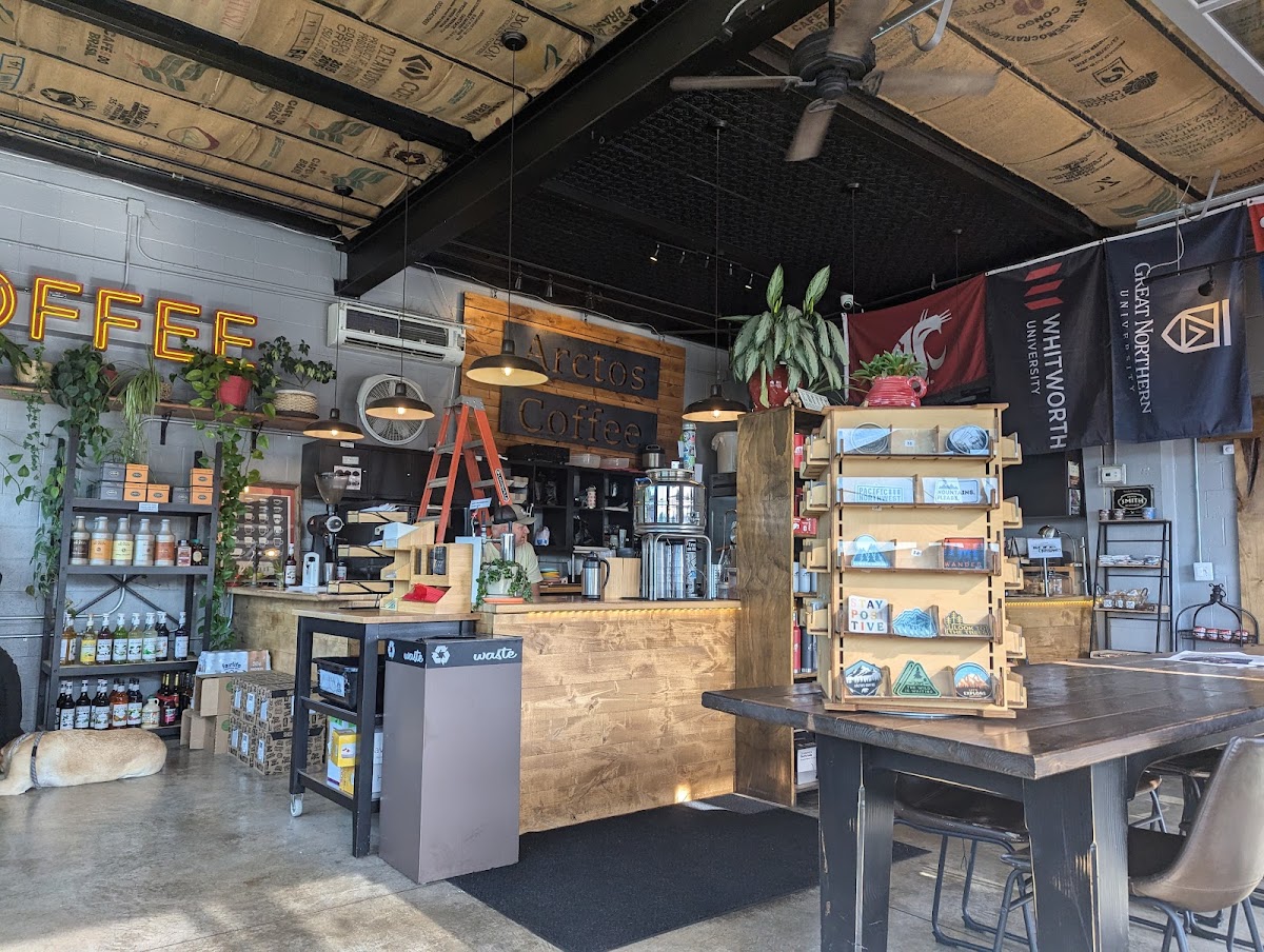 Arctos Coffee and Roasting Company interior