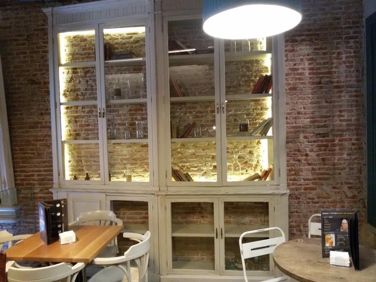 TAPA CAFE MADRID interior
