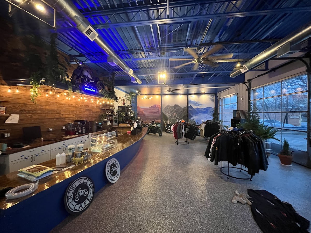 Grind ‘N’ Gears Cafe interior