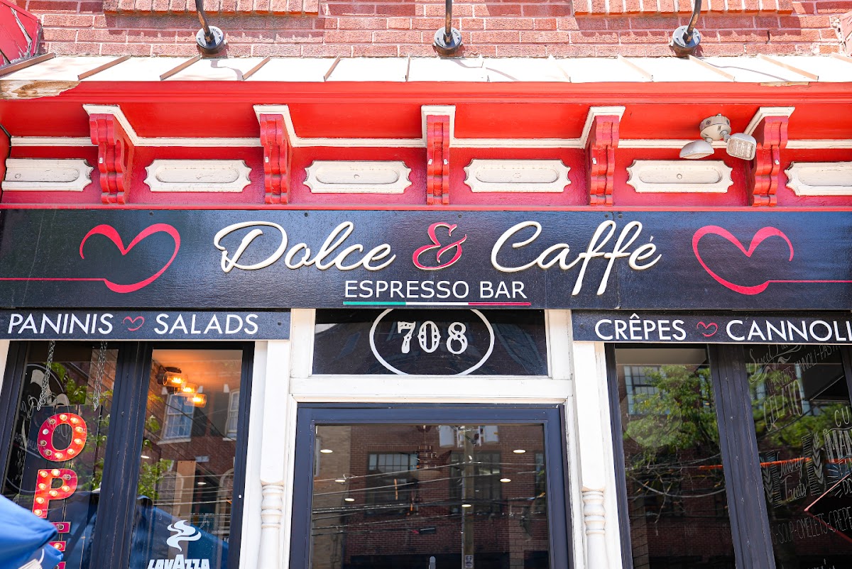 Dolce e Caffe interior