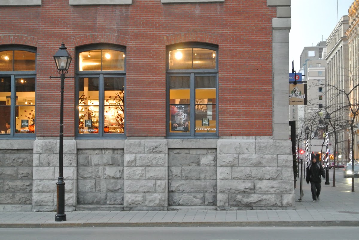 Café Van Houtte interior