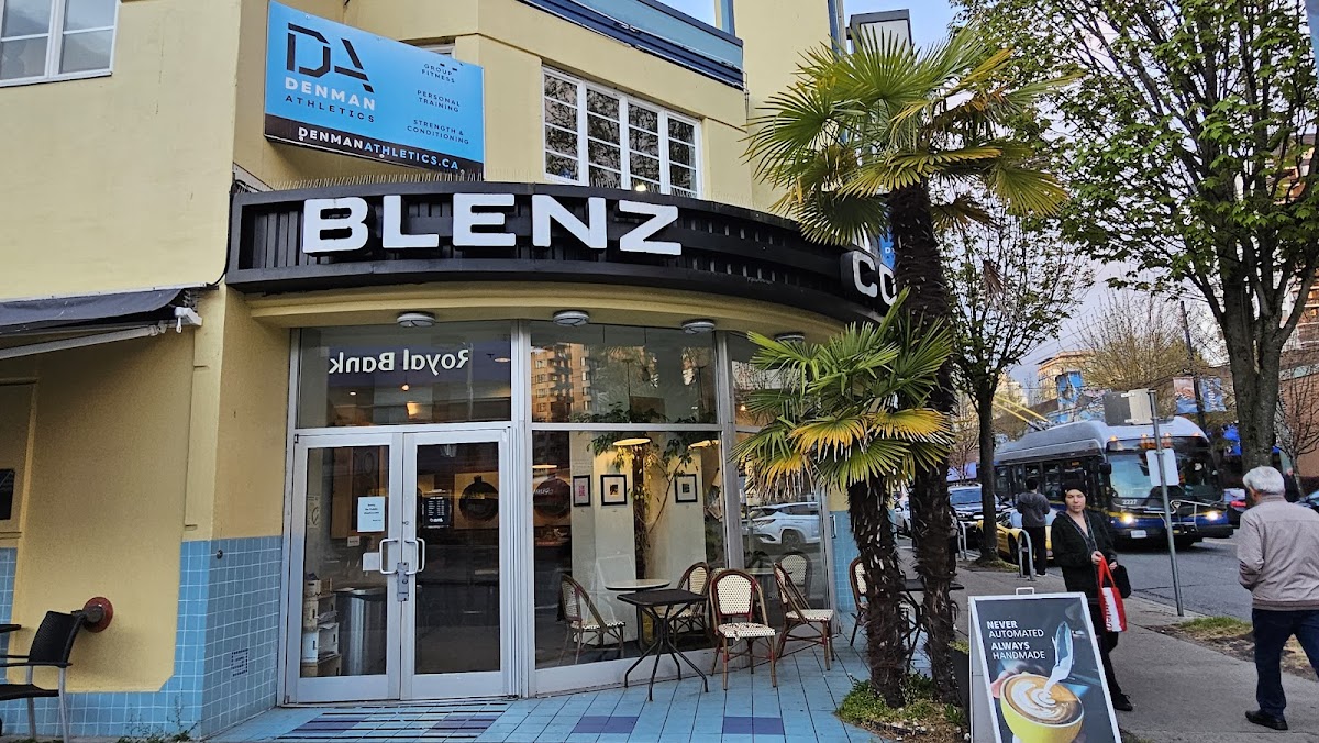 Blenz Coffee interior