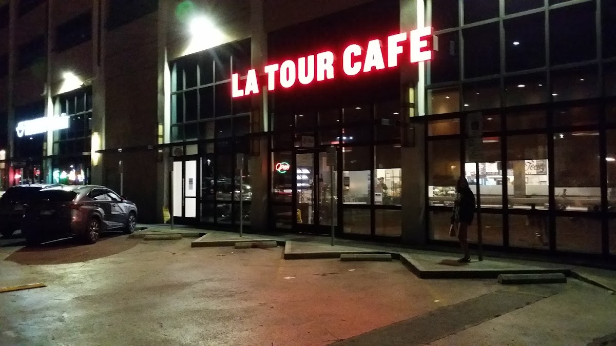 La Tour Cafe Iwilei interior