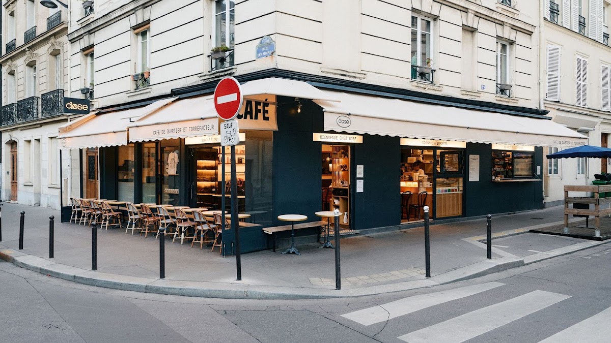Café Dose interior