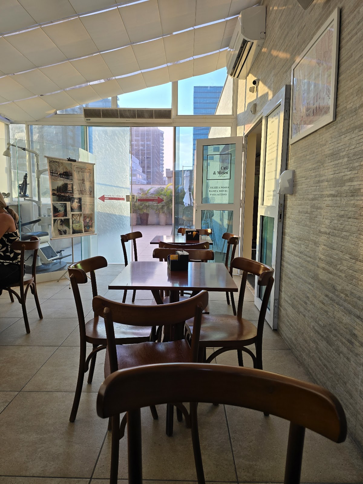 Café & Museu interior