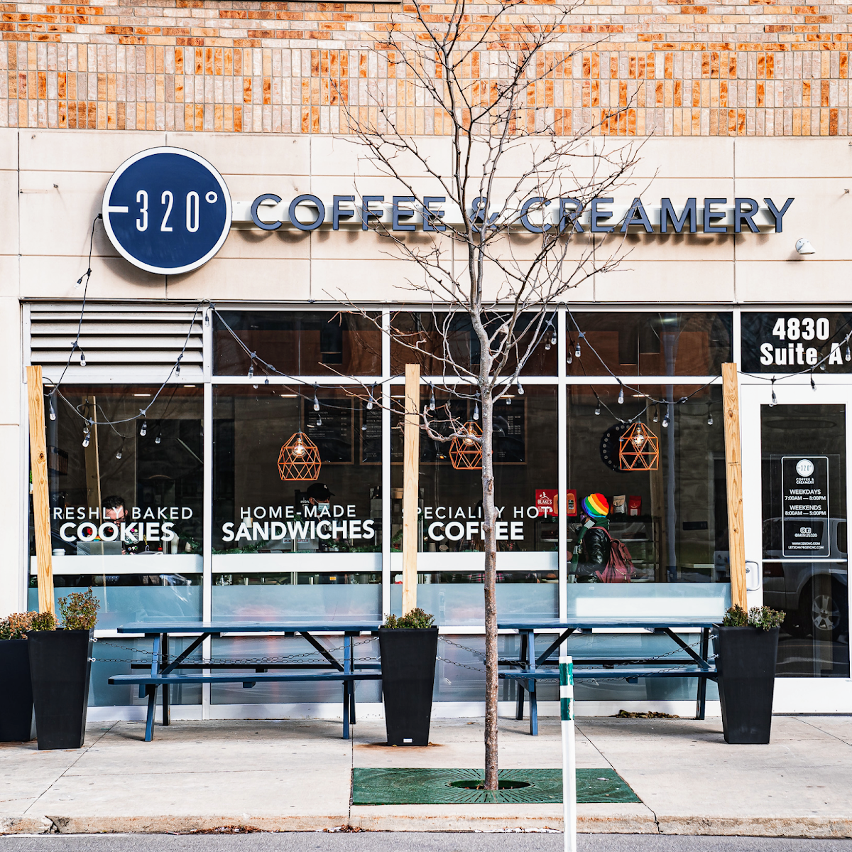 Negative 320 Degrees Coffee and Creamery interior