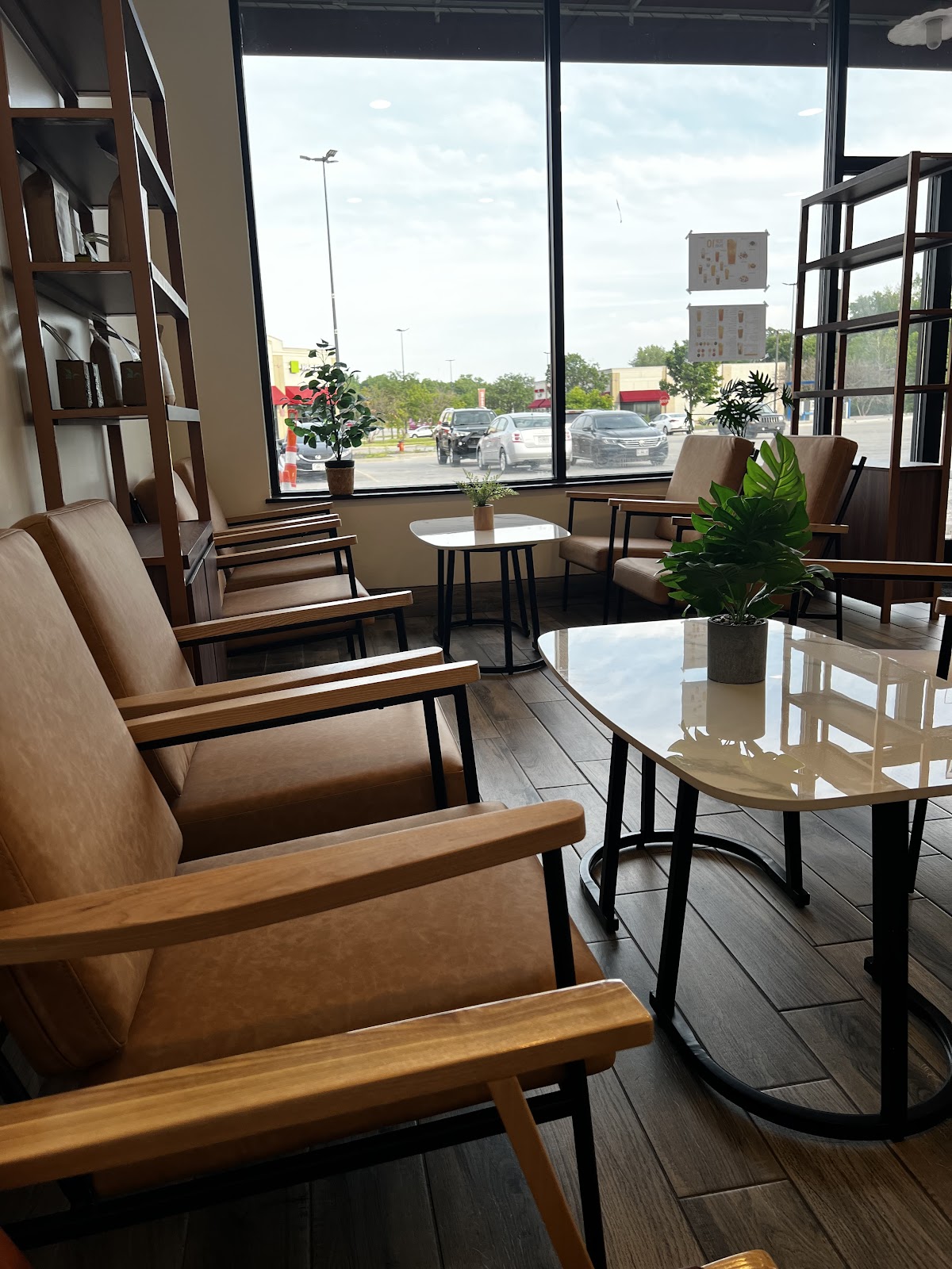 Fat Bee Cafe Chouteau interior