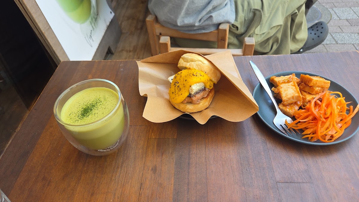 Photo of THE NUTS EXCHANGE – Vegan Cafe Tokyo