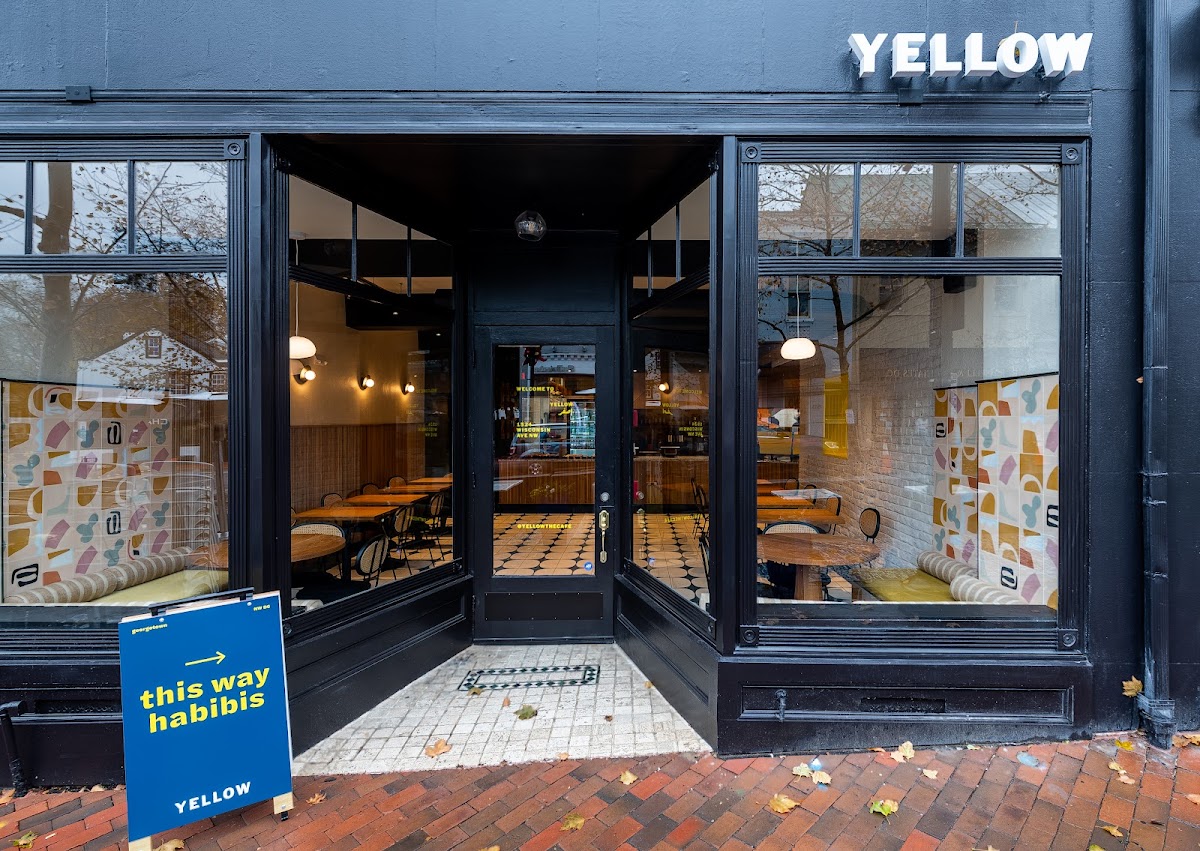 YELLOW Georgetown interior