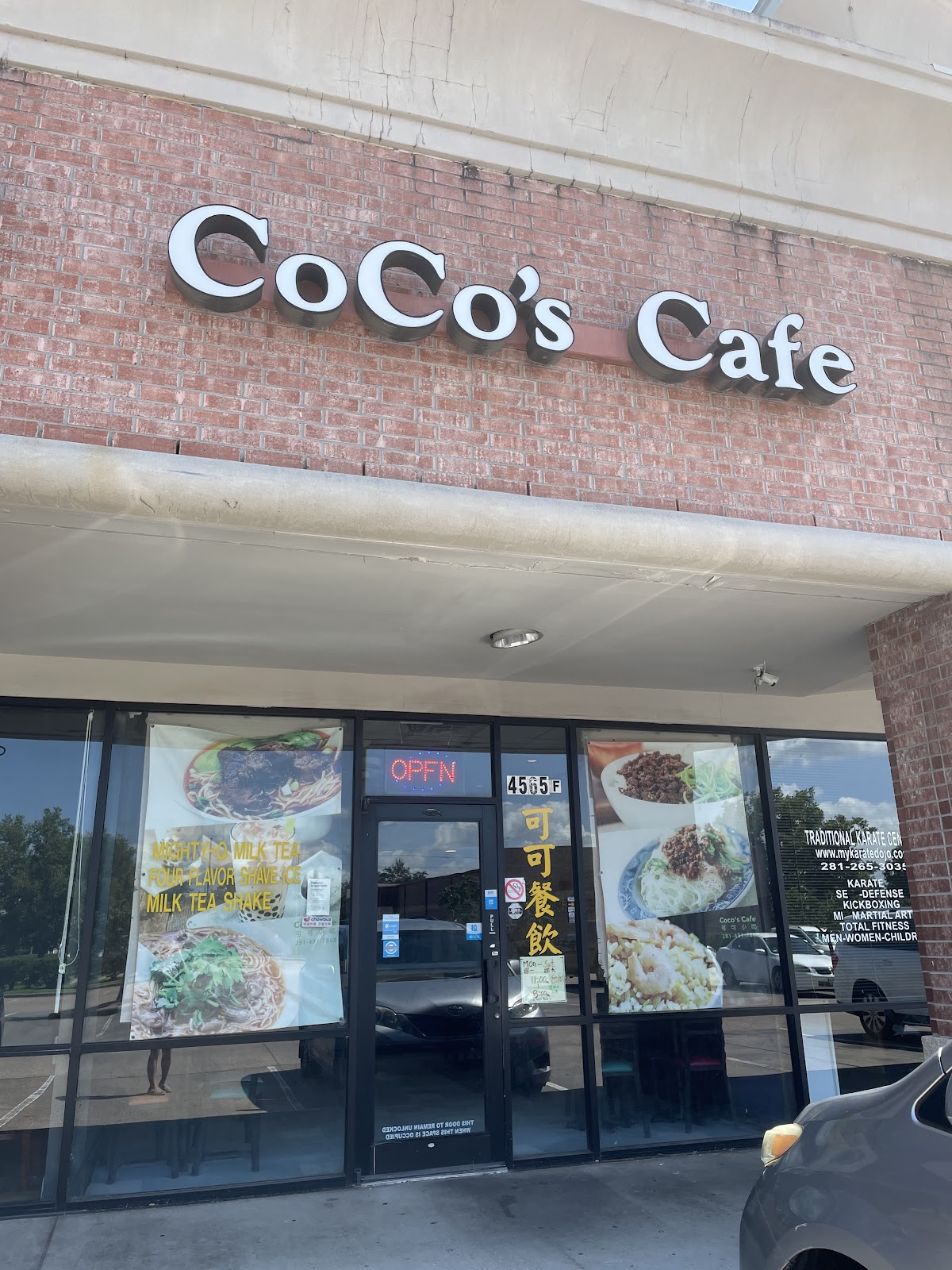 Coco's Cafe interior