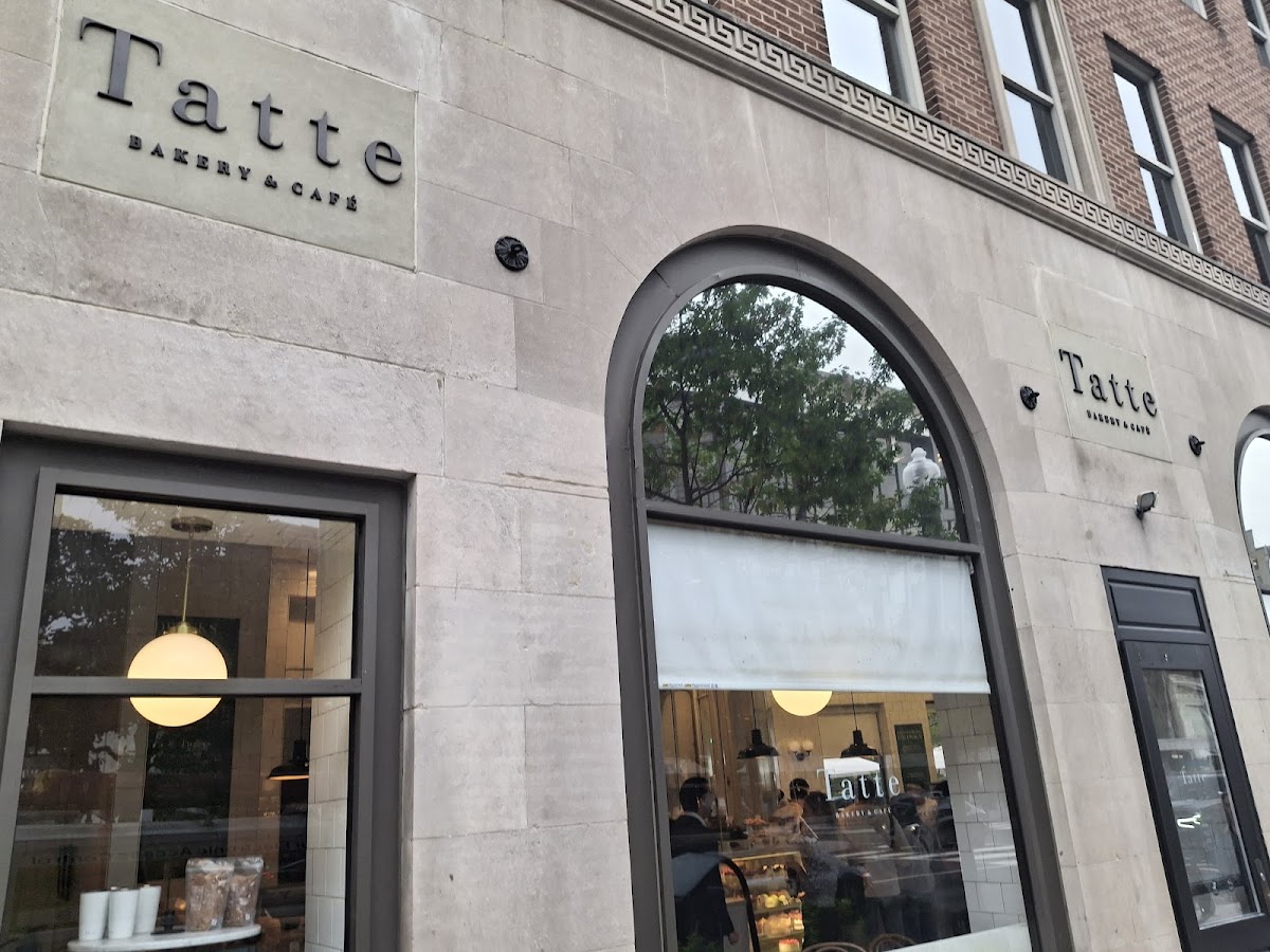 Tatte Bakery and Cafe interior