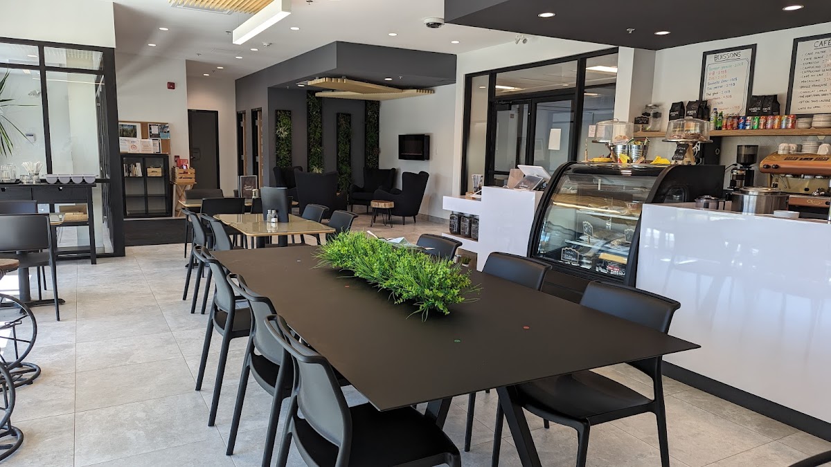 Café Espoir interior