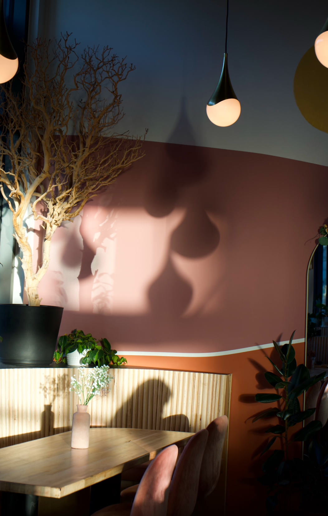 Aruma Cafe interior