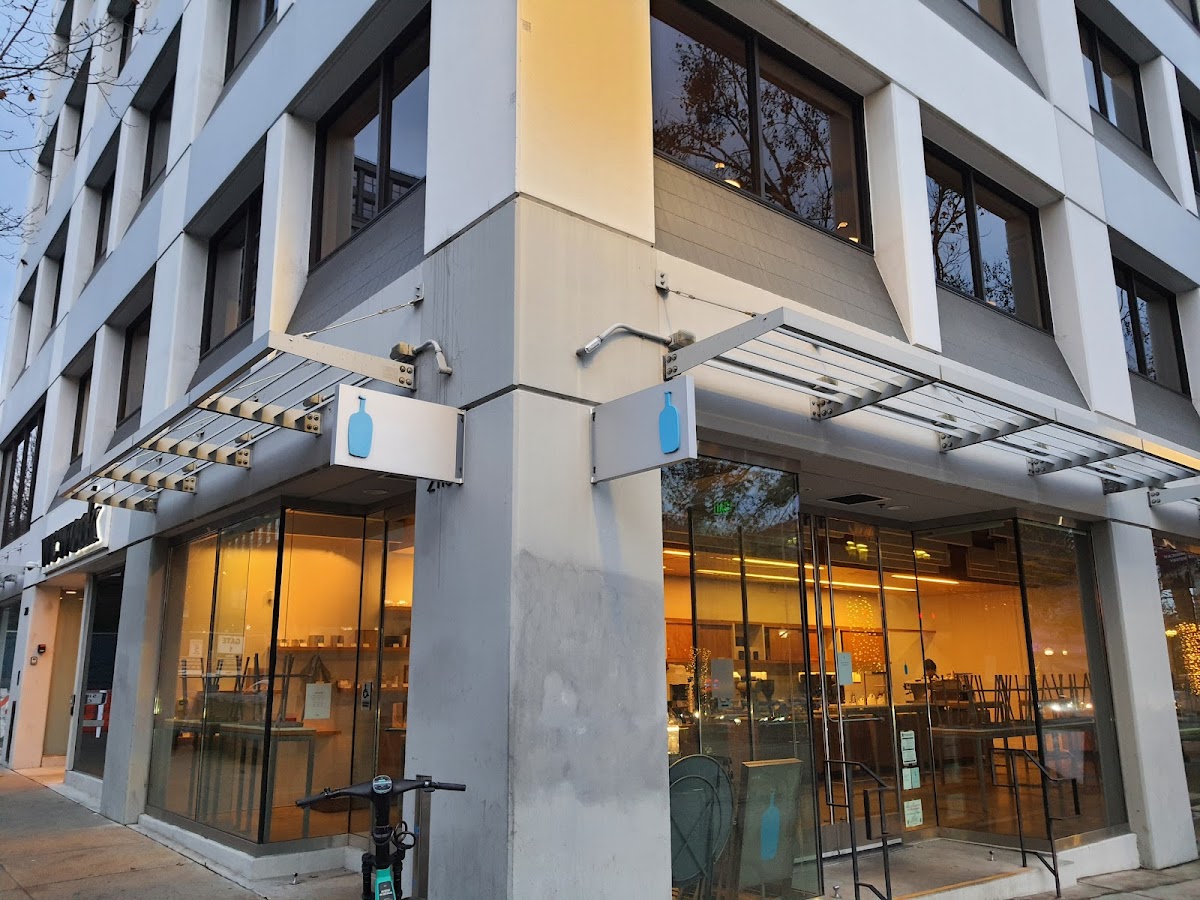 Blue Bottle Coffee interior