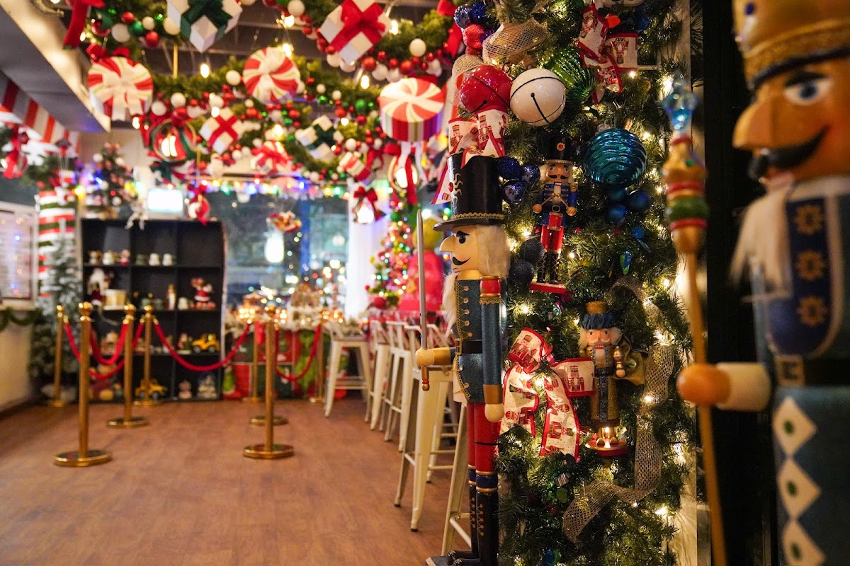 Jollidaze Cafe interior