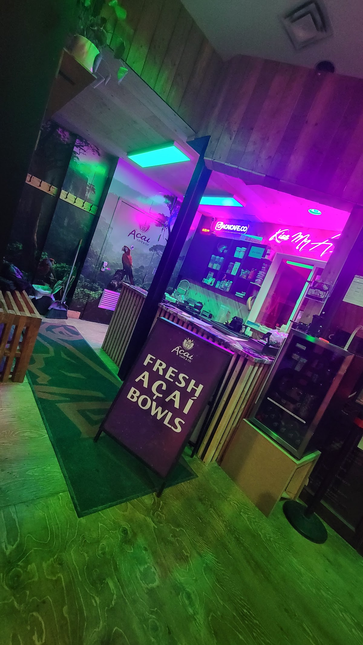 Açaí Café & Co. interior