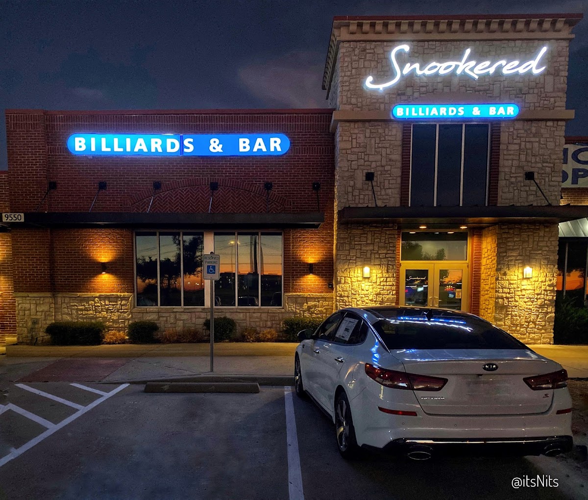 Tailgaters Snookered - Best Sports Bar, Game bar & Grill interior