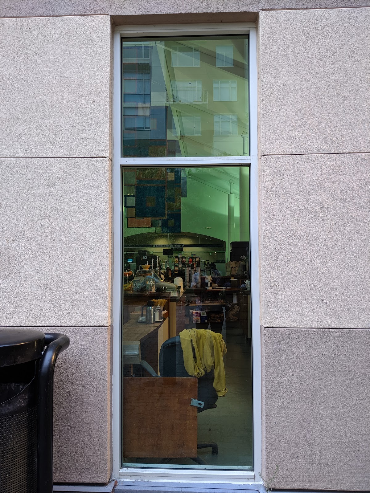 Caylas Corner interior