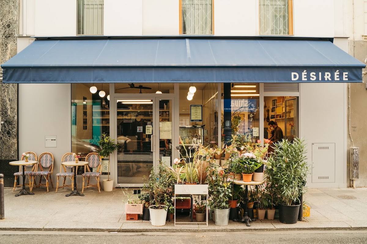 Desiree Cafe Cantine interior