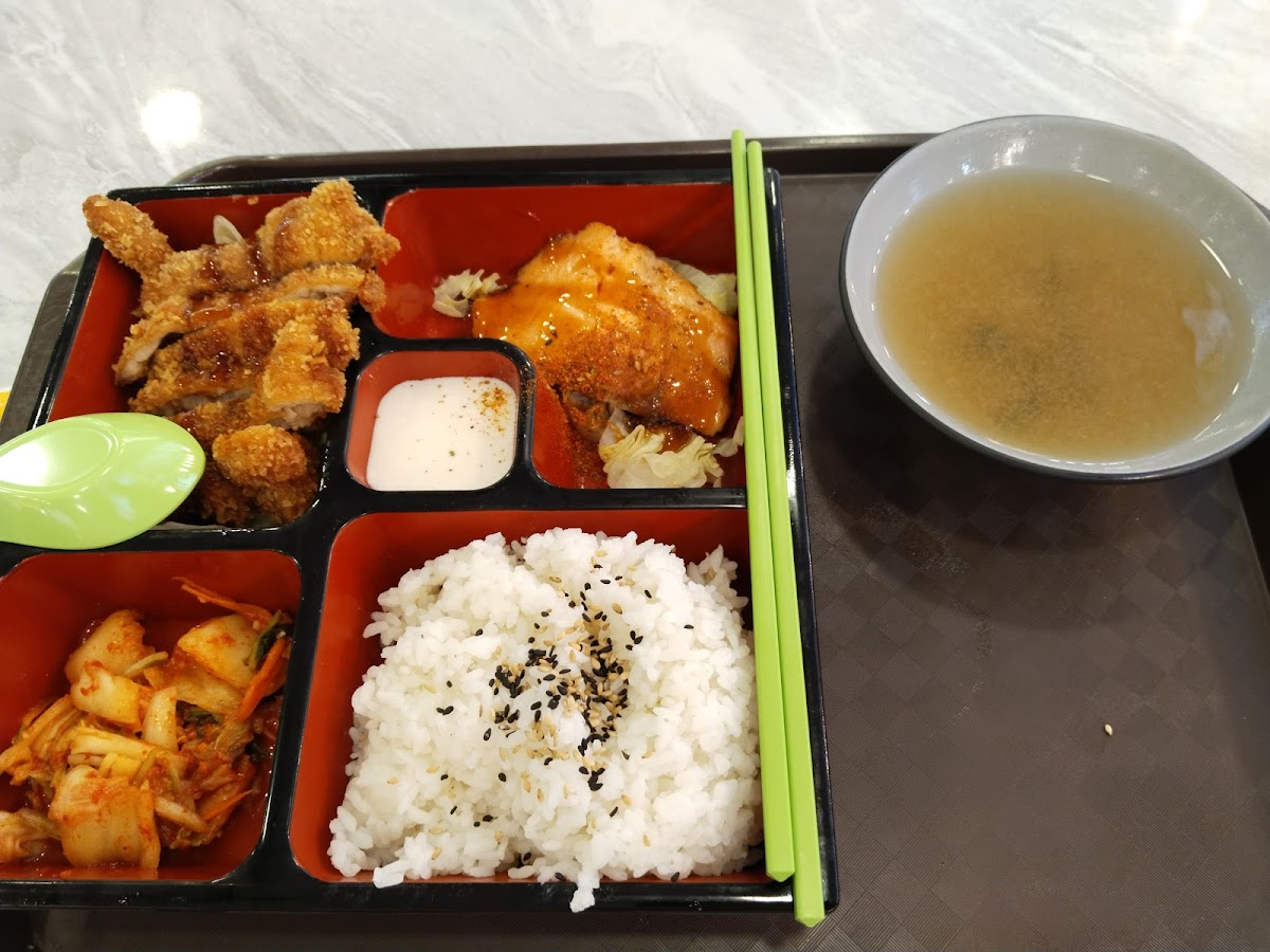 Photo of S-11 AMK 530 Food House