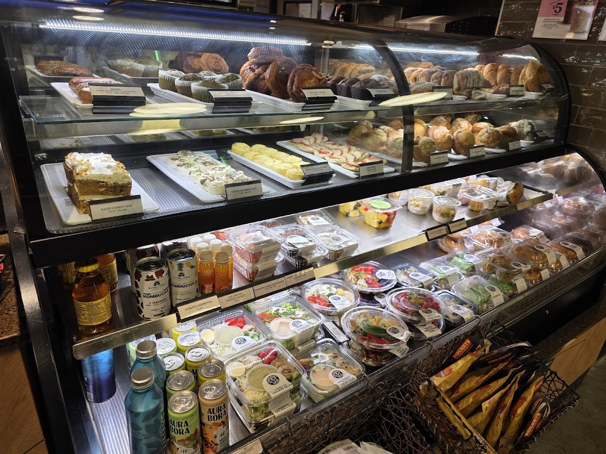 Photo of Coffee Bean And Tea Leaf Foodland Farms Ala Moana