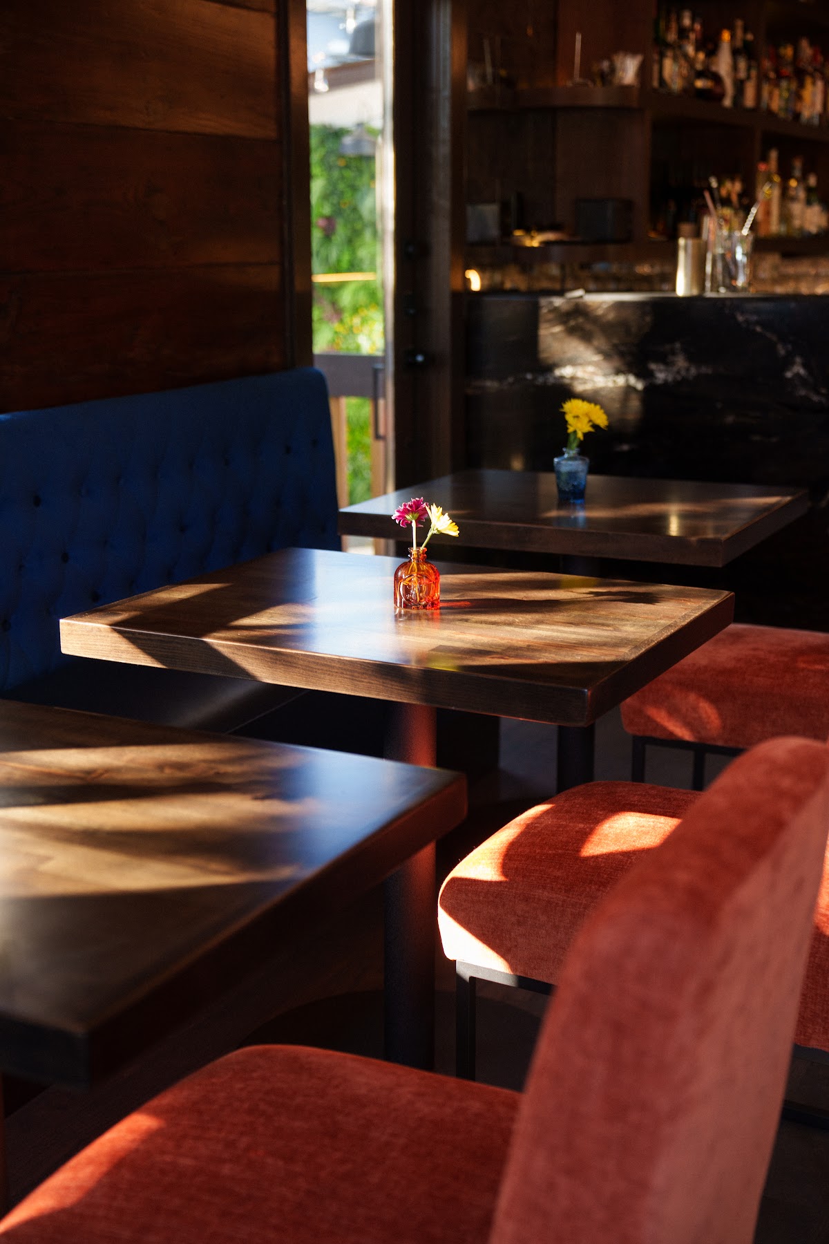 Rivas Coffee interior