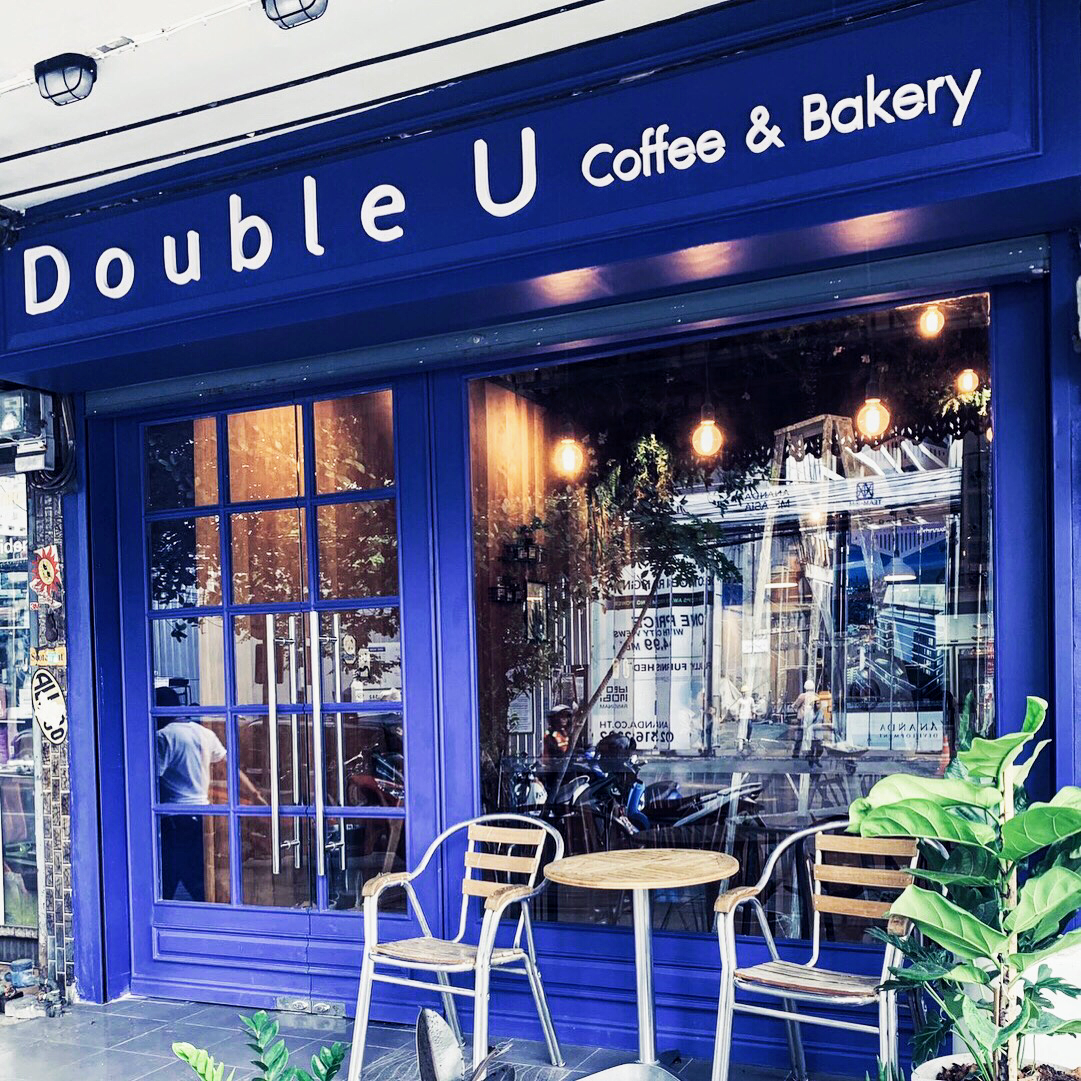 Double U Coffee and Bakery interior