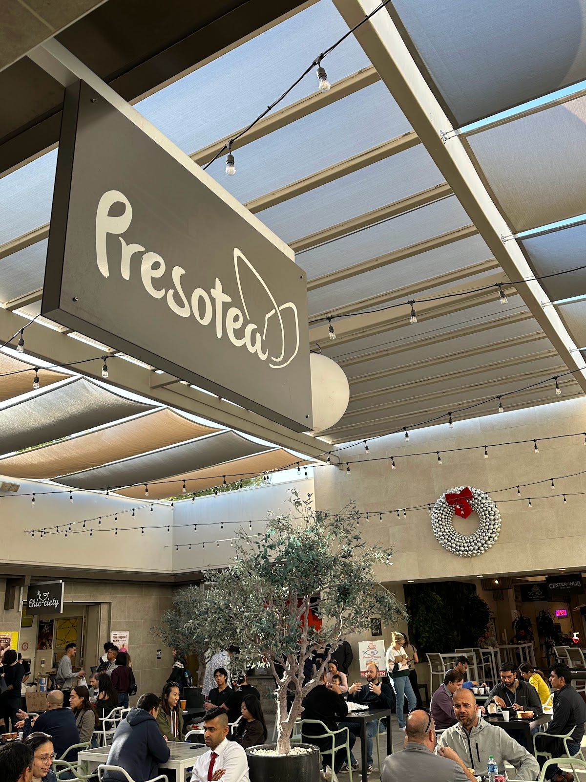 Presotea Irvine interior