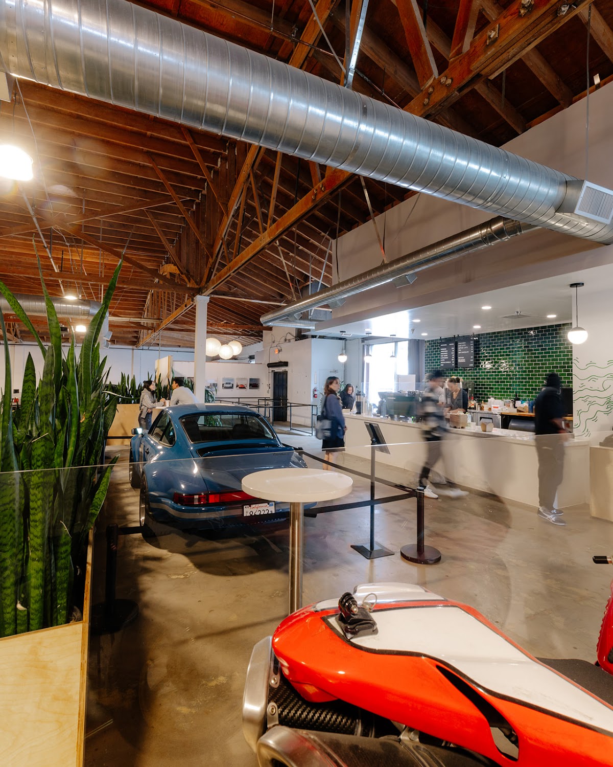 Motoring Coffee interior
