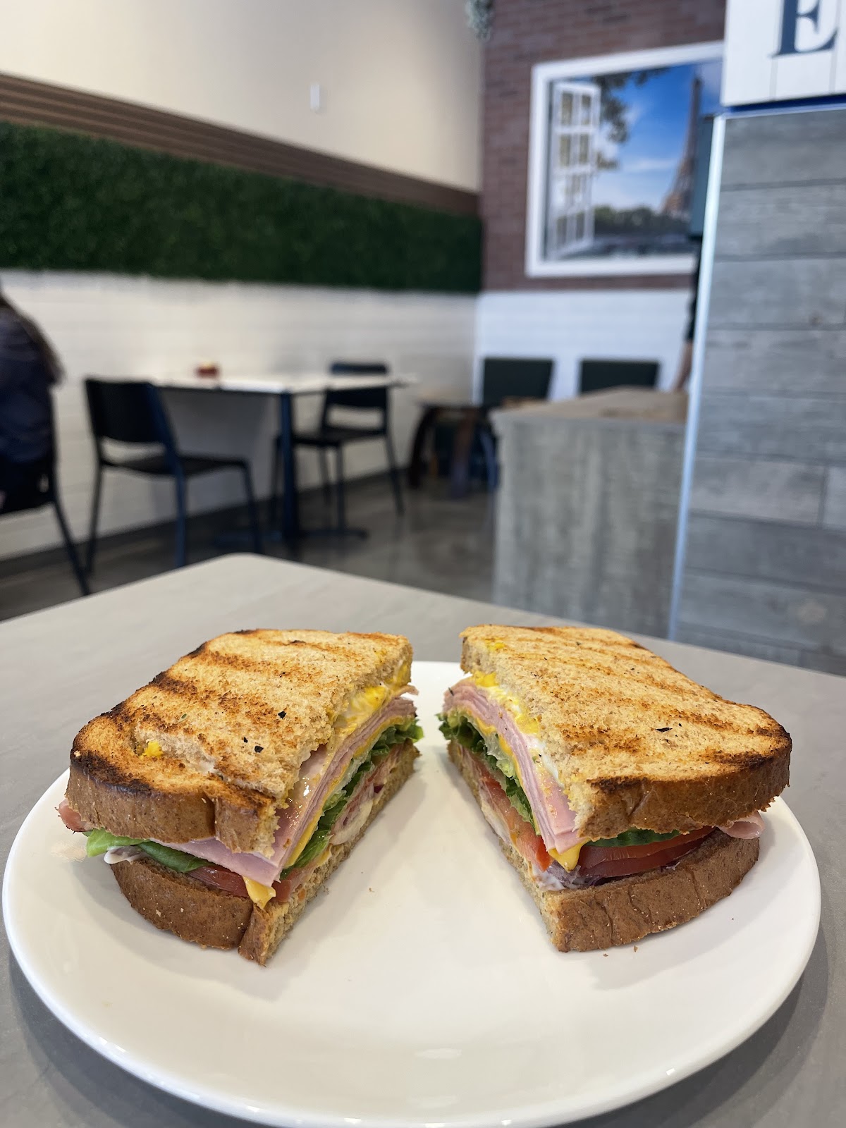 Photo of Café Parisien