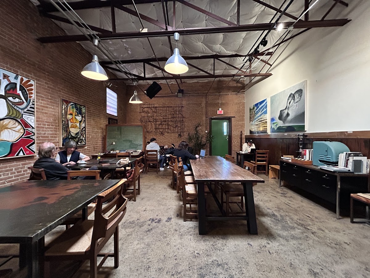 FULL CITY ROOSTER interior