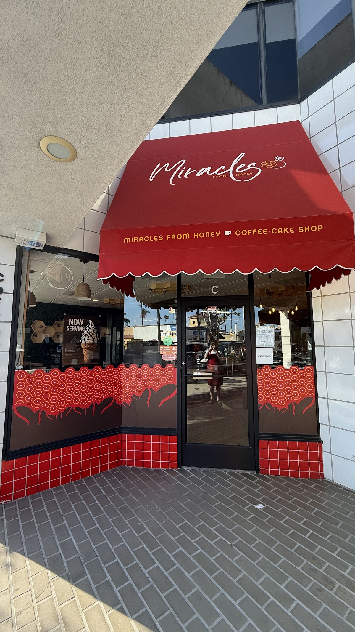 Miracles from Honey interior