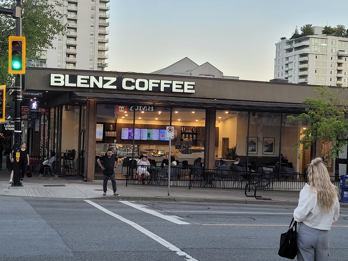 Blenz Coffee interior
