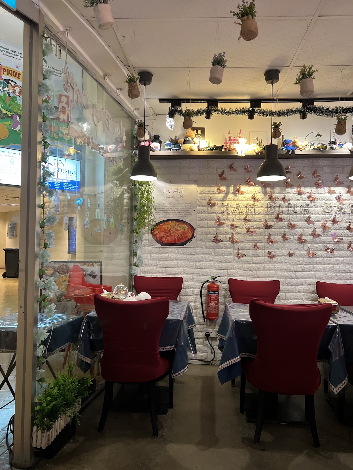Han Bing Cafe interior