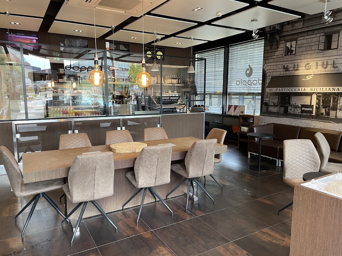 Doppio Espresso interior
