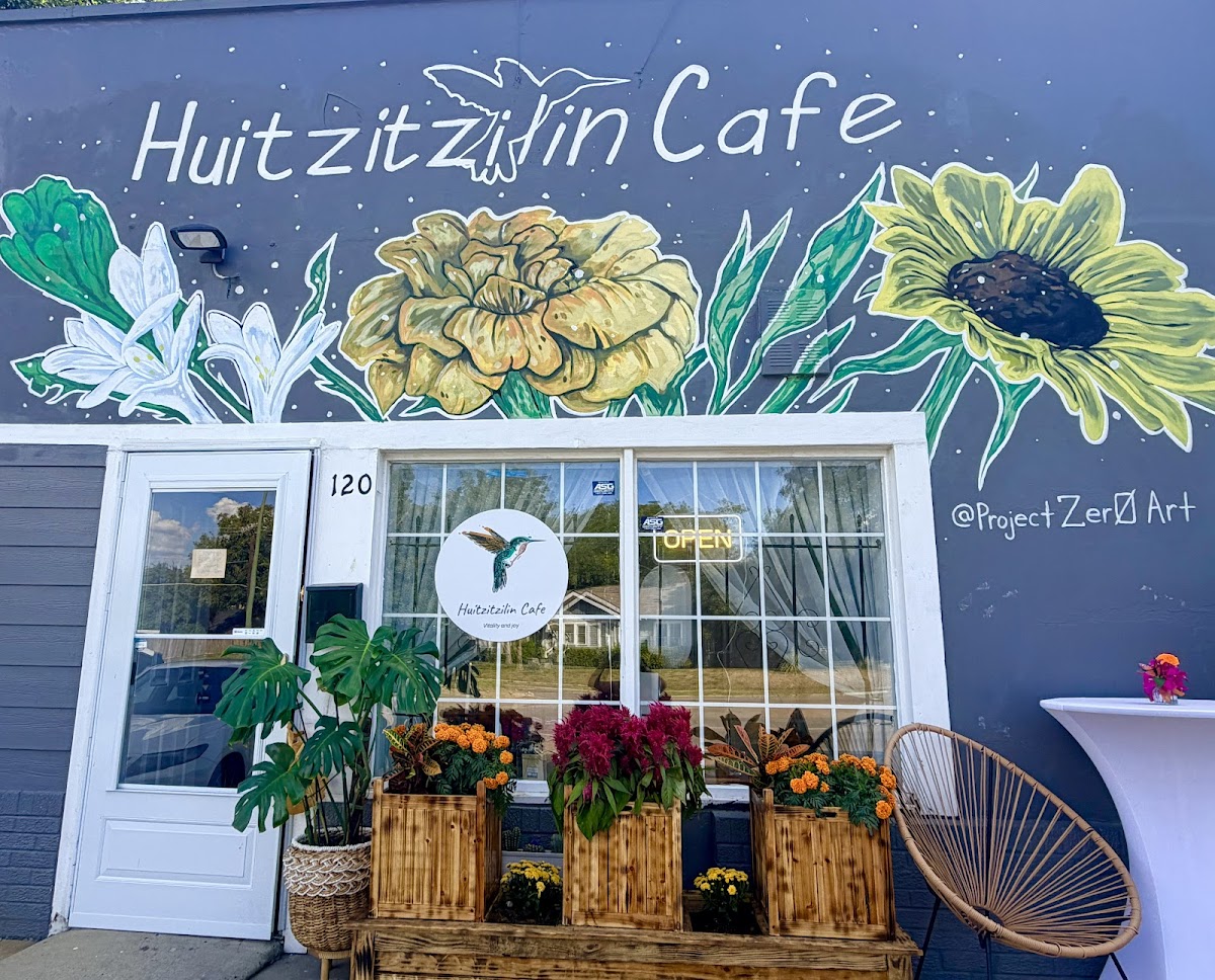 Huitzitzilin Café interior