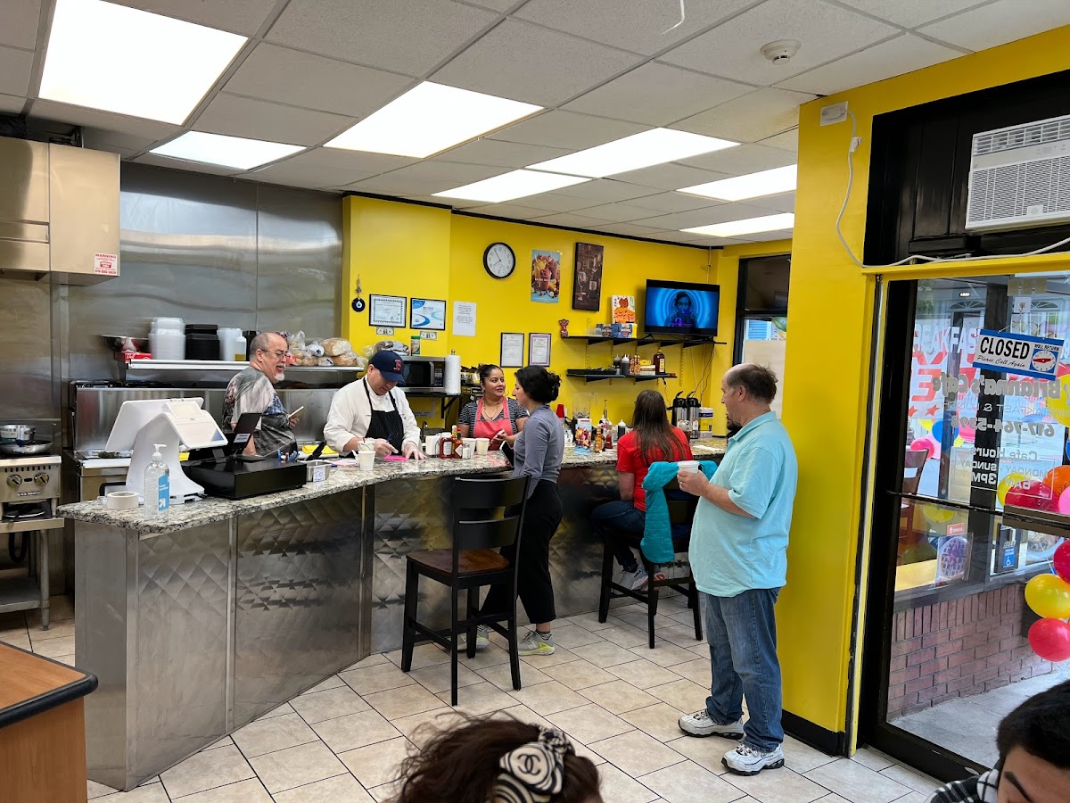 Brianna's Cafe interior