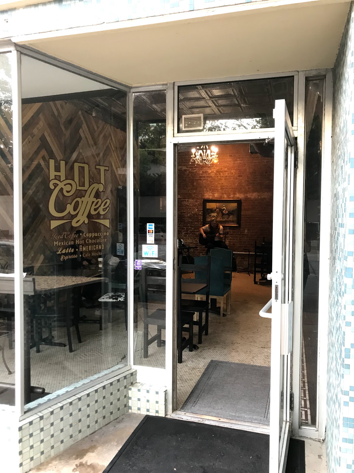 Rio Dulce Coffee interior