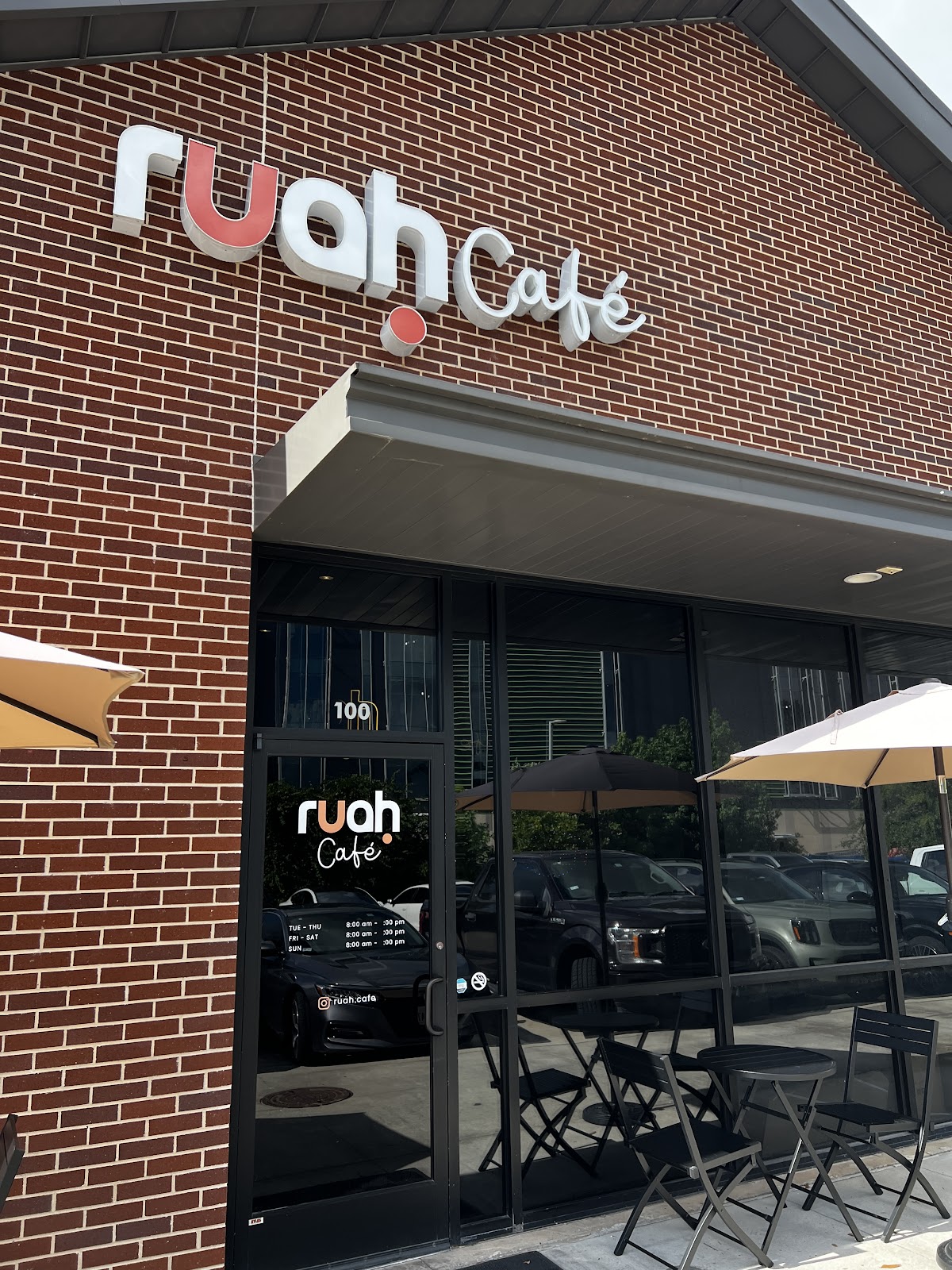 Ruah Café - Conroe interior
