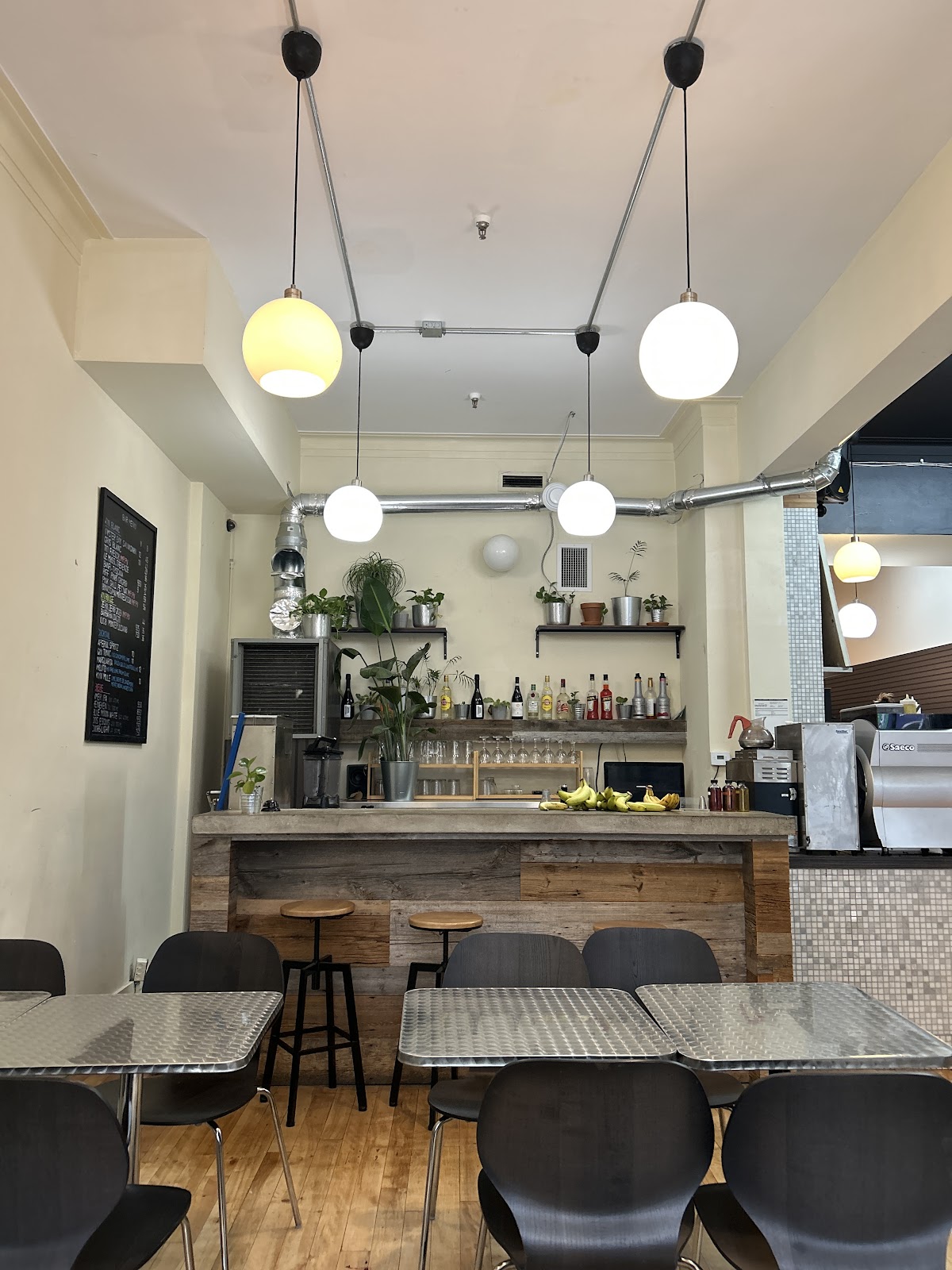 Café Pop Mtl interior